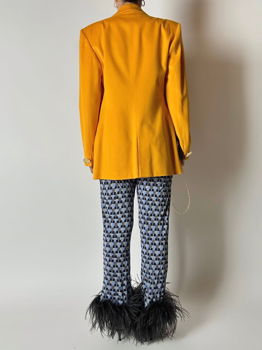 Pantaloni Prada P/E 2017 con stampa geometrica e piume di struzzo nere