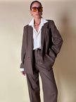 Tailleur giacca/pantalone in lana marrone chiaro “Prestige”