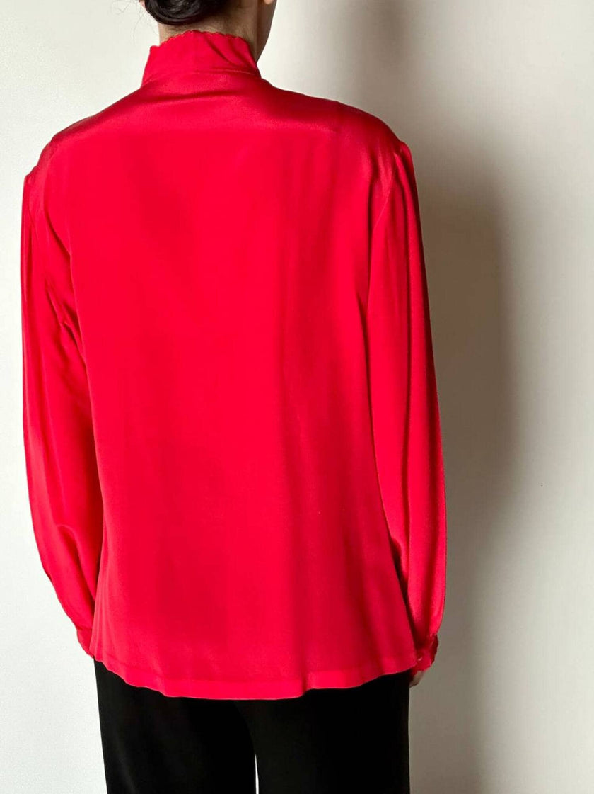 Camicia vintage in pura seta rossa con ricamo a mano