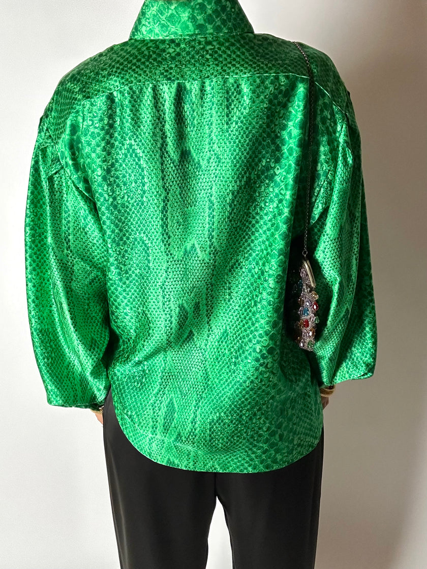 Camicia vintage sartoriale in raso di seta stampa pitone verde smeraldo