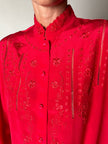 Camicia vintage in pura seta rossa con ricamo a mano