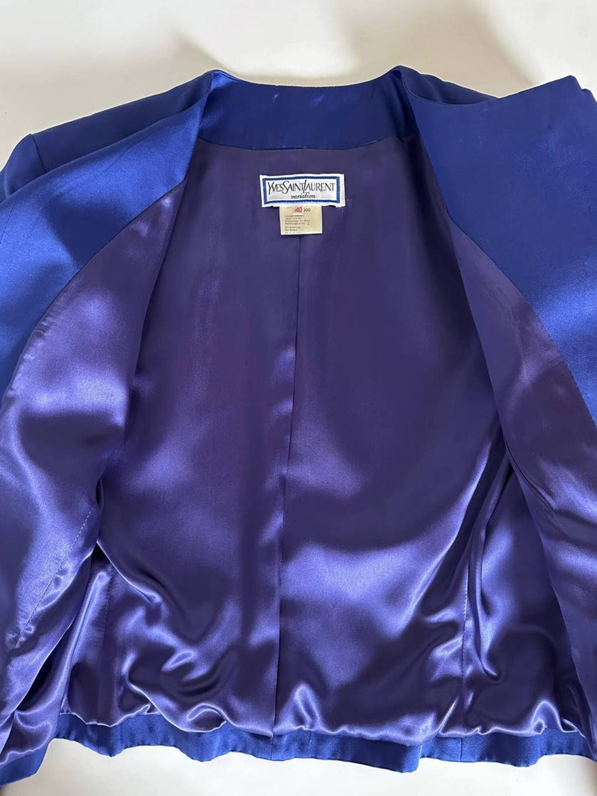 Vintage-Jacke von Yves Saint Laurent aus kobaltblauem Satin mit mehrfarbigen Schmuckknöpfen