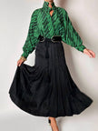 Camicia vintage in fresco di lana e seta verde smeraldo con fantasia grafica astratta