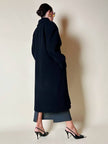 Cappotto doppiopetto oversize in lana nera
