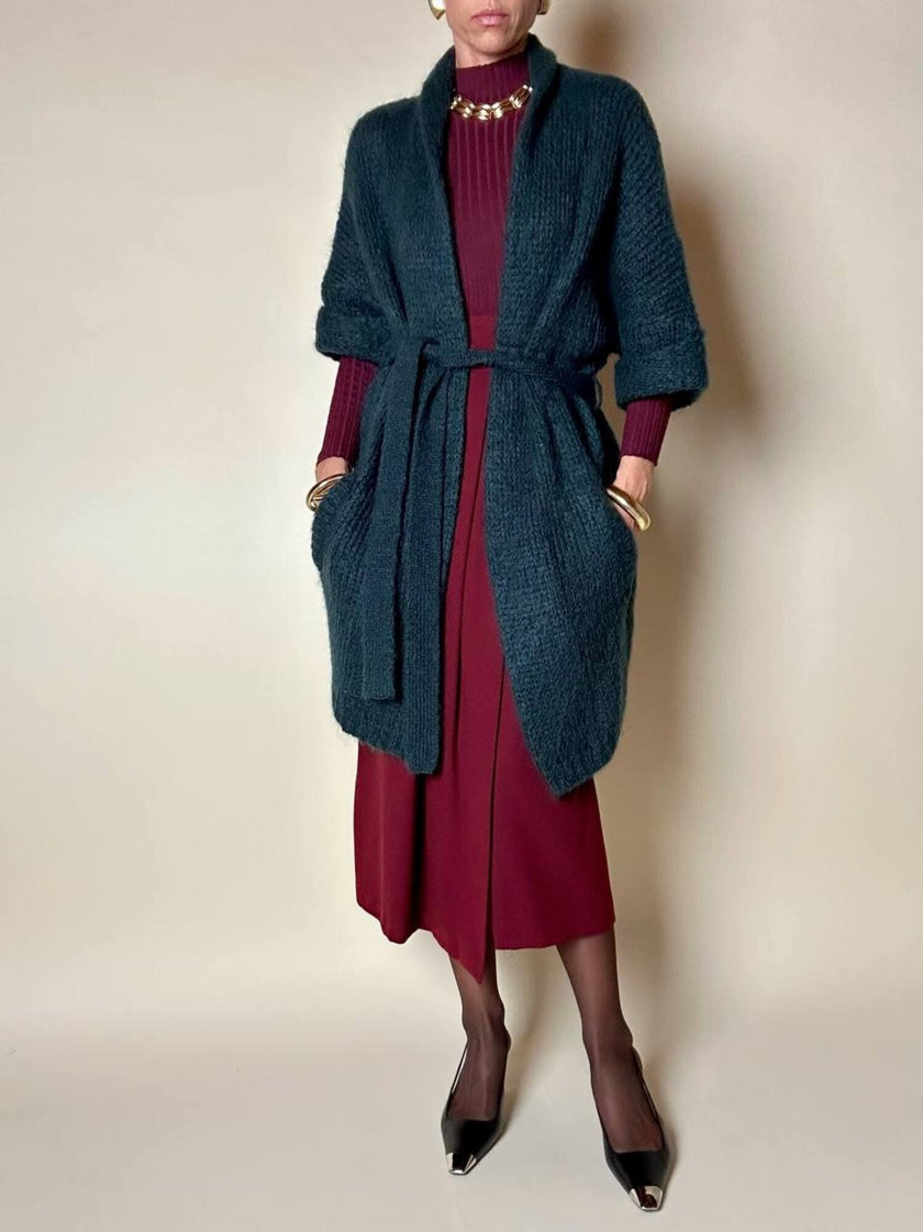Cardigan Carven in lana verde con manica a tre quarti e cintura in vita