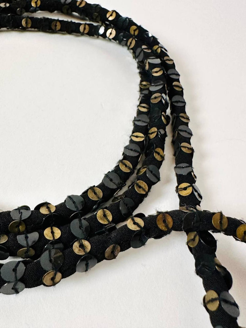 Cintura gioiello vintage in seta ricamata in paillettes con nappe gioiello