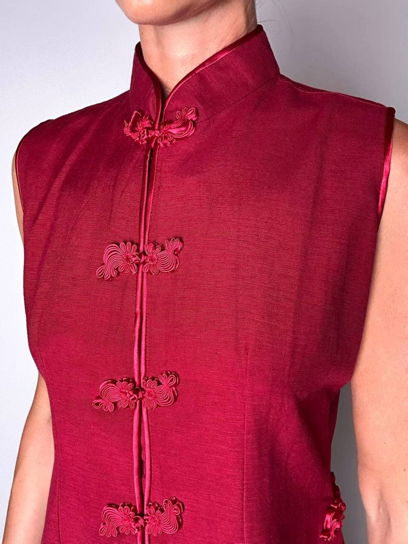 Maxi gilet vintage rosso rubino con alamari in raso