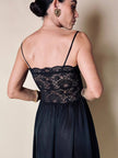 Slip dress nero in pizzo con coppe a balconcino “La Perla”