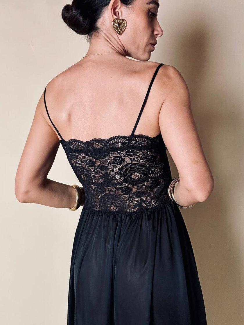 Slip dress nero in pizzo con coppe a balconcino “La Perla”