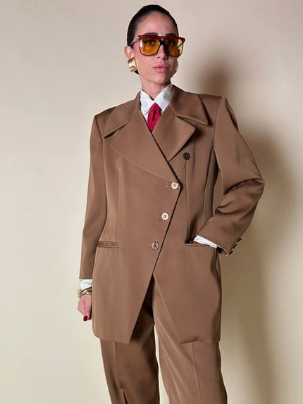 Tailleur giacca/pantalone in rasato di lana color caramello “Byblos”