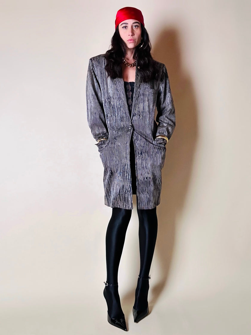 Blazer vintage Gianni Versace in seta goffrata a righe nere e avorio