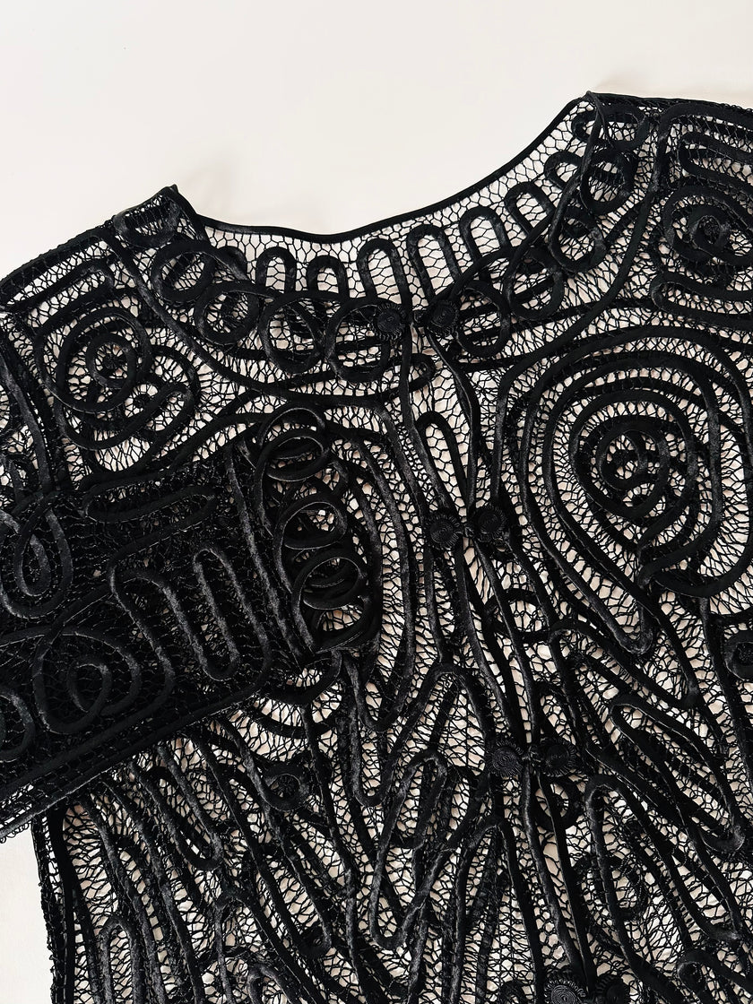 Giacca vintage in seta nera con ricami soutache e alamari