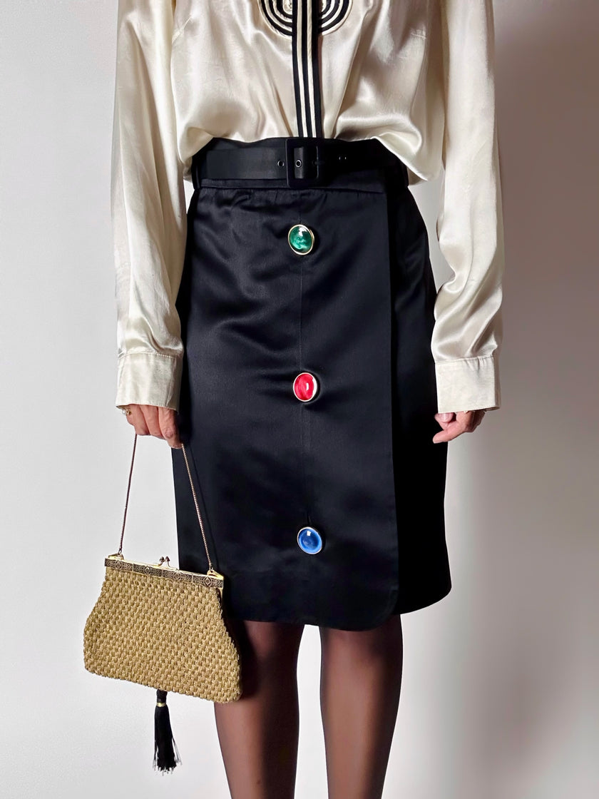 Gonna vintage Yves Saint Laurent Variation in raso nero con bottoni gioiello