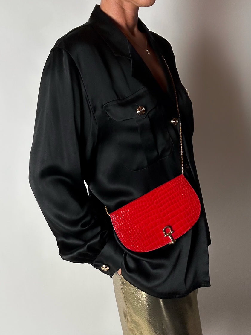 Borsa vintage in vernice rossa stampa coccodrillo con tracolla a catena dorata