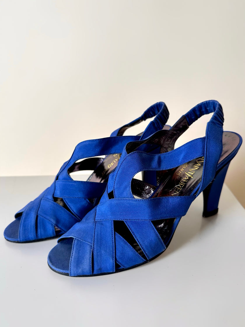 Sandali vintage Yves Saint Laurent con tomaia intrecciata in crêpe bluette