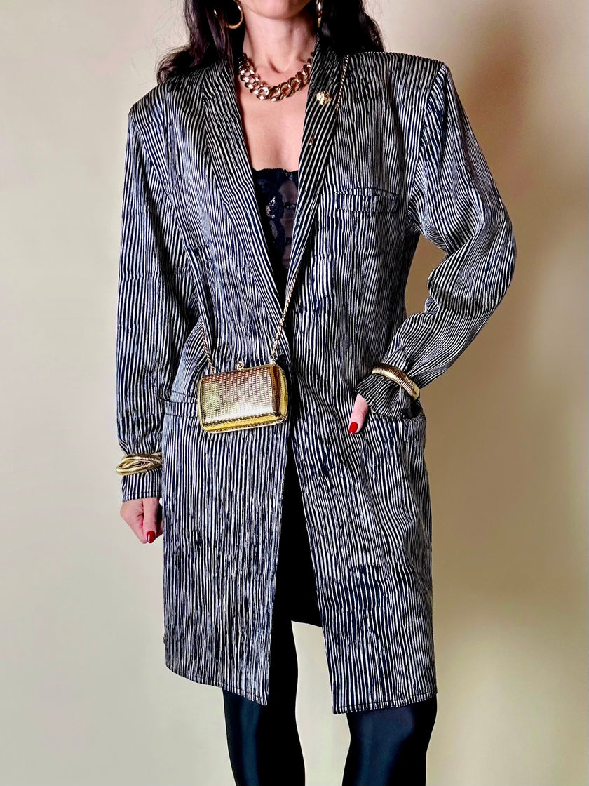Blazer vintage Gianni Versace in seta goffrata a righe nere e avorio