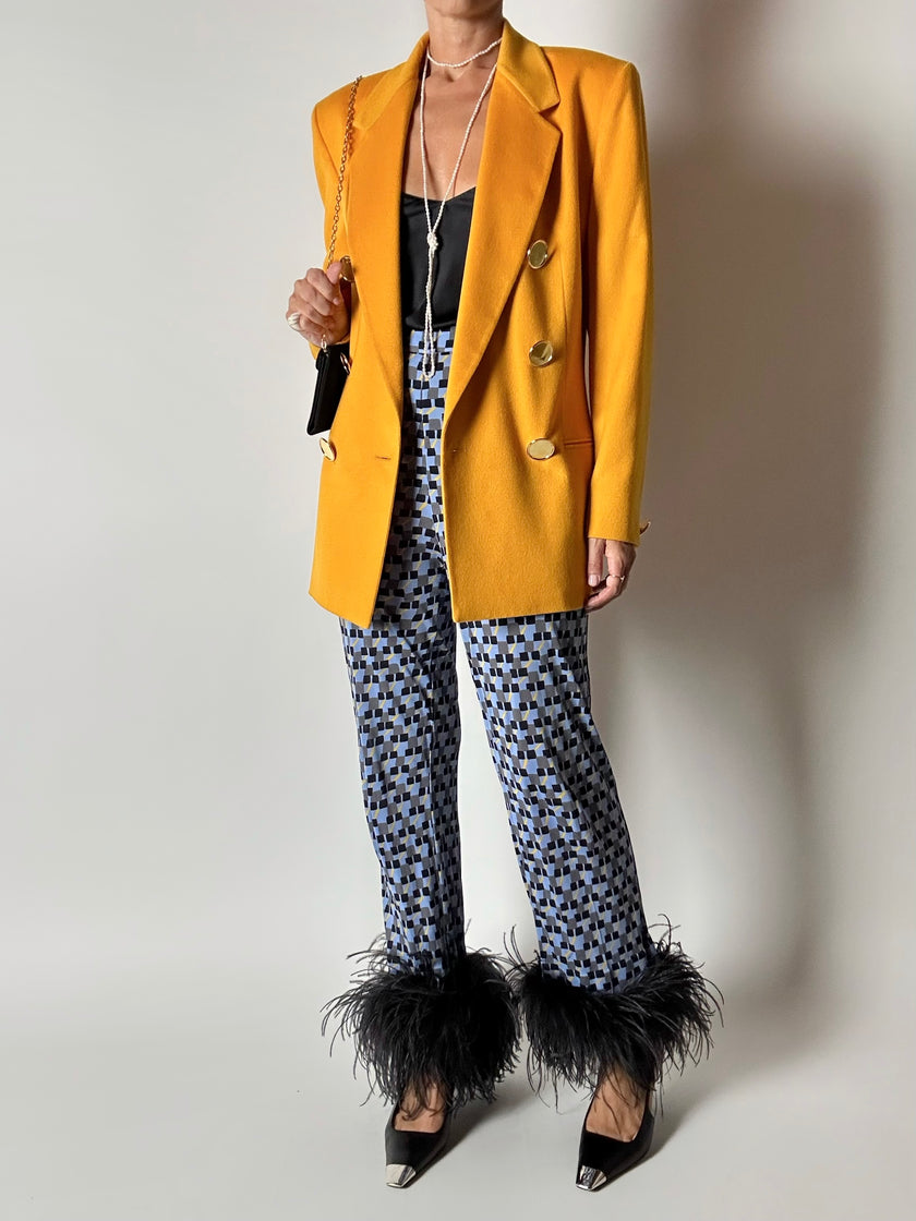 Pantaloni Prada P/E 2017 con stampa geometrica e piume di struzzo nere