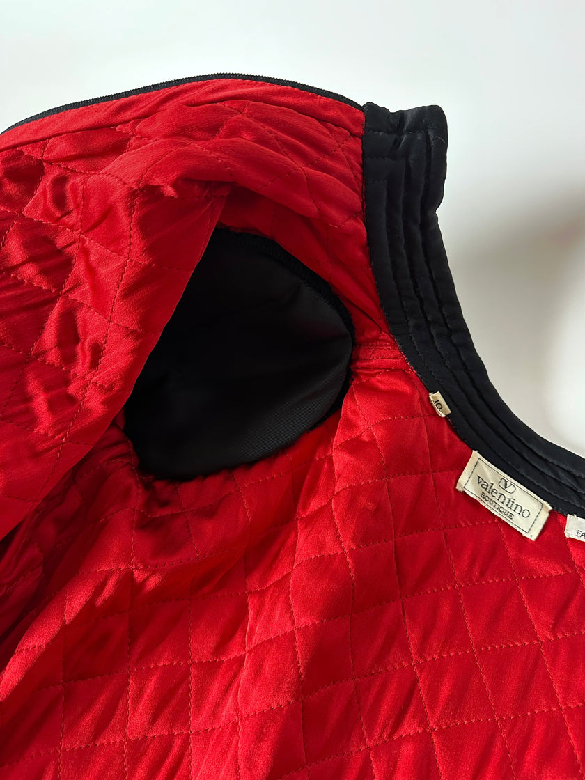 Bomber vintage Valentino Boutique in raso di seta nera trapuntato con fodera rossa