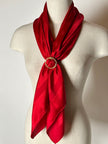 Ferma foulard vintage Yves Saint Laurent in metallo dorato a doppio anello intrecciato