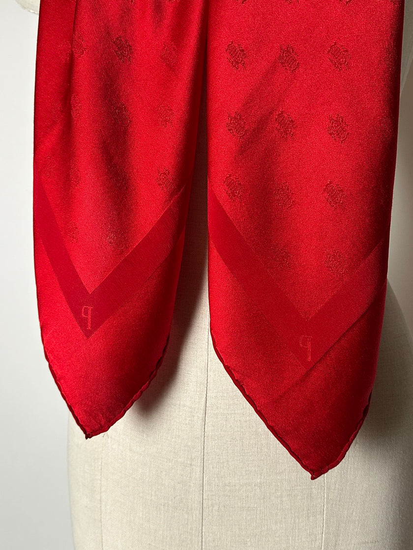 Foulard vintage in seta jacquard rosso con motivi ornamentali