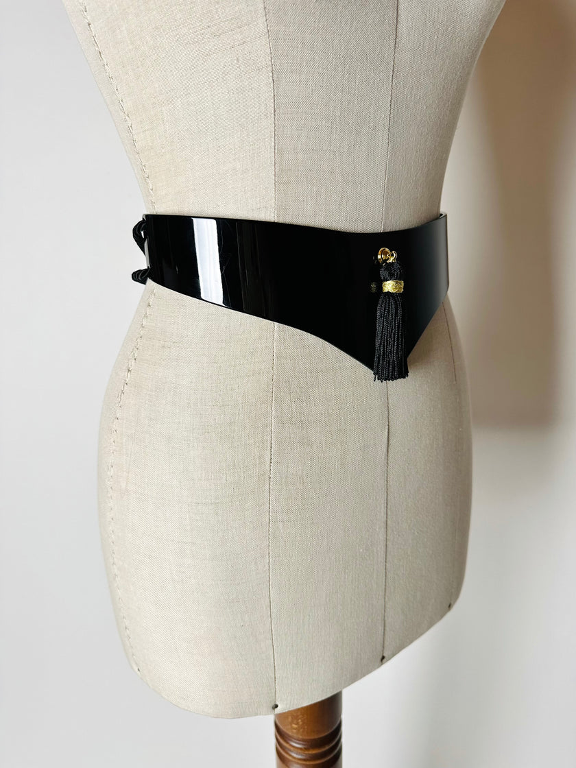 Vintage-Gürtel aus schwarzem Lucite mit Couture-Quaste und gedrehten Kordeln