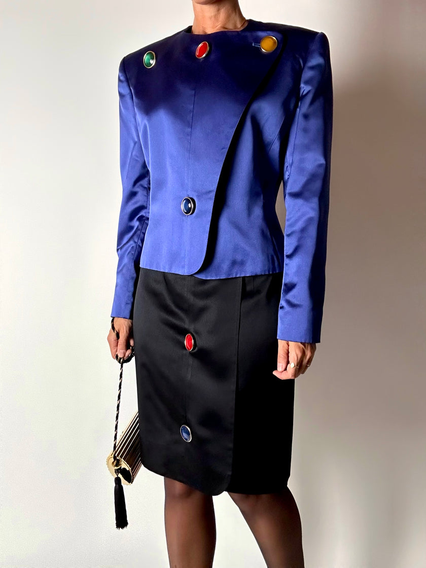Vintage-Jacke von Yves Saint Laurent aus kobaltblauem Satin mit mehrfarbigen Schmuckknöpfen