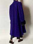 Cappotto vintage blu violaceo in lana con polsi in pelliccia di volpe nera