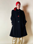 Manteau noir avec maxi boutons bijoux multicolores « Yves Saint Laurent »