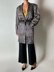 Blazer vintage Gianni Versace in seta goffrata a righe nere e avorio