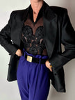 Cintura vintage Yves Saint Laurent in camoscio nero con maxi fibbia oro logata YSL