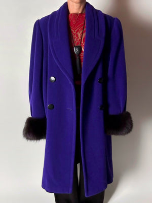 Cappotto vintage blu violaceo in lana con polsi in pelliccia di volpe nera