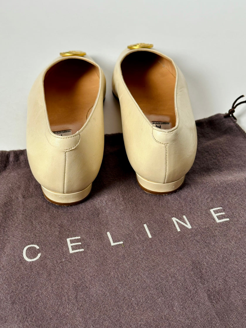 Ballerine vintage Celine Paris in pelle avorio con medaglioni dorati logati