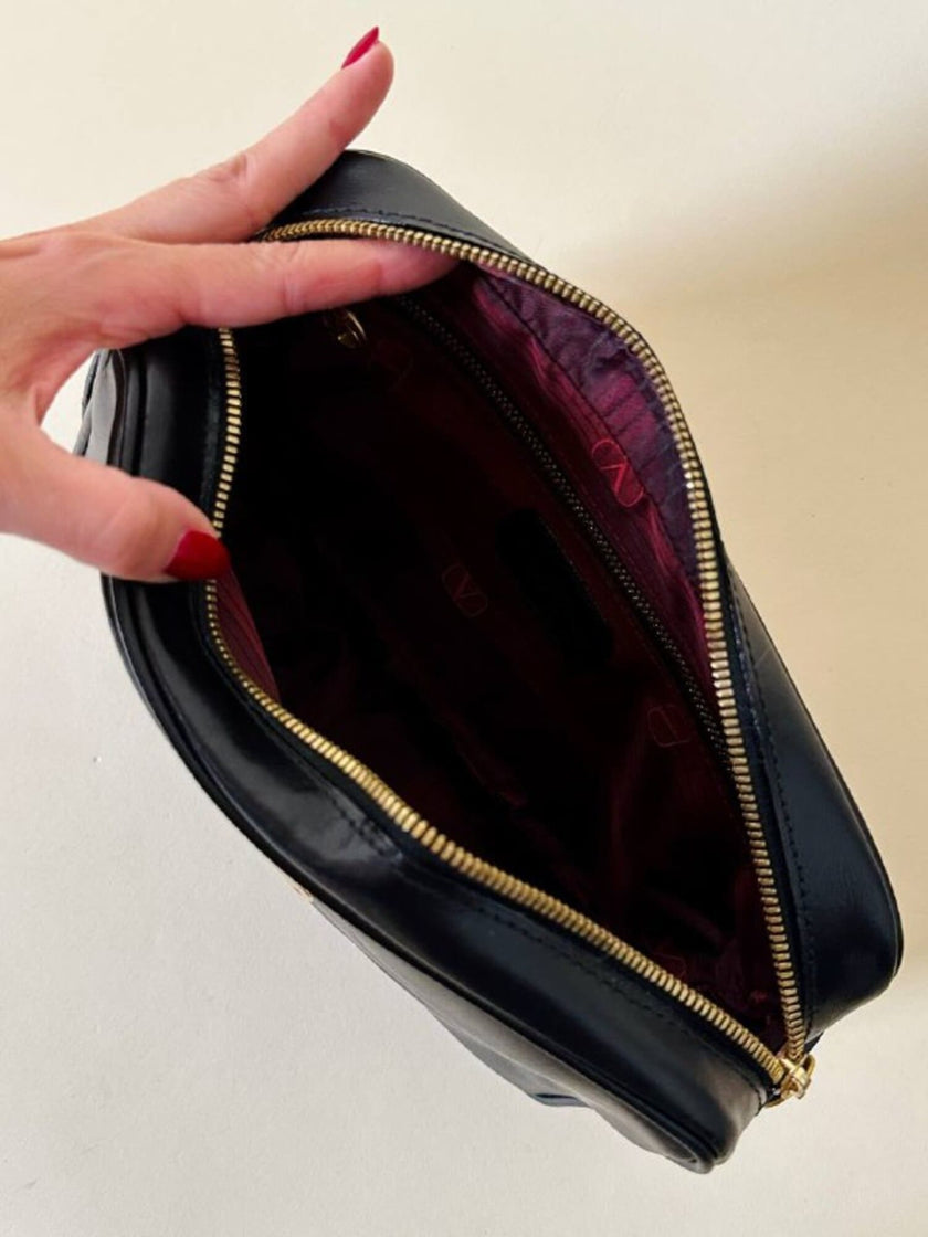 Beauty case in ecopelle nera “Valentino Garavani”