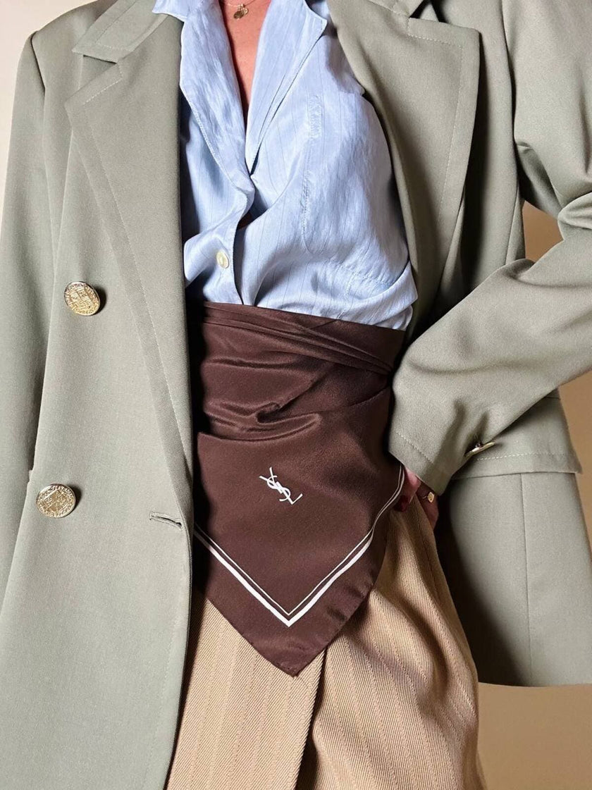 Carrè in seta marrone con profili bianchi “Yves Saint Laurent”