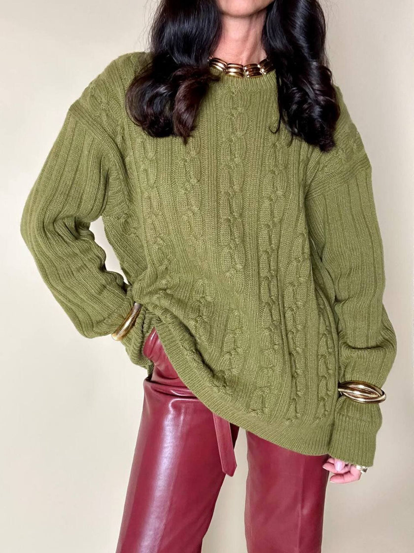 Maglione girocollo lavorato a trecce e a coste larghe verde oliva