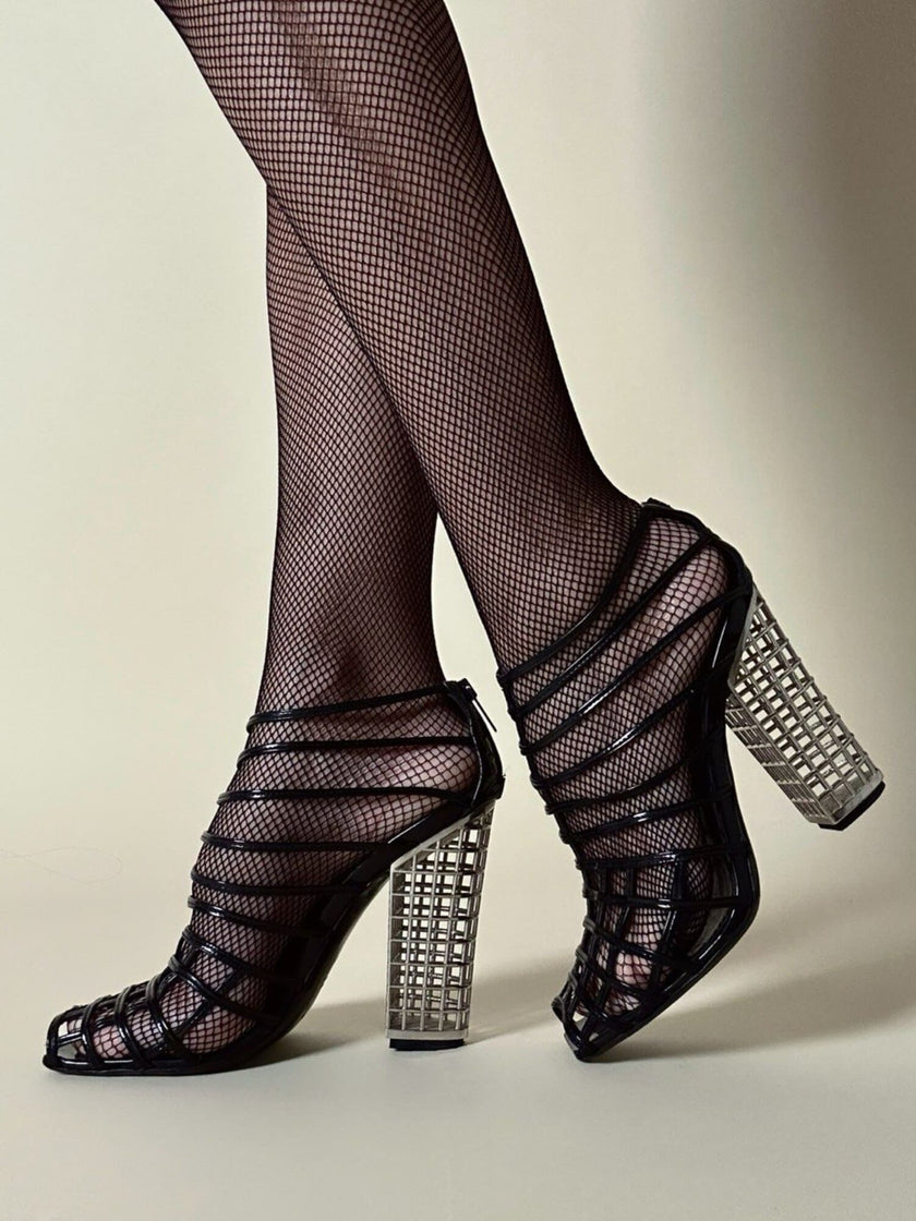 Sandali Cage Yves Saint Laurent in Vernice Nera con Tacco Scultura – SS 2009