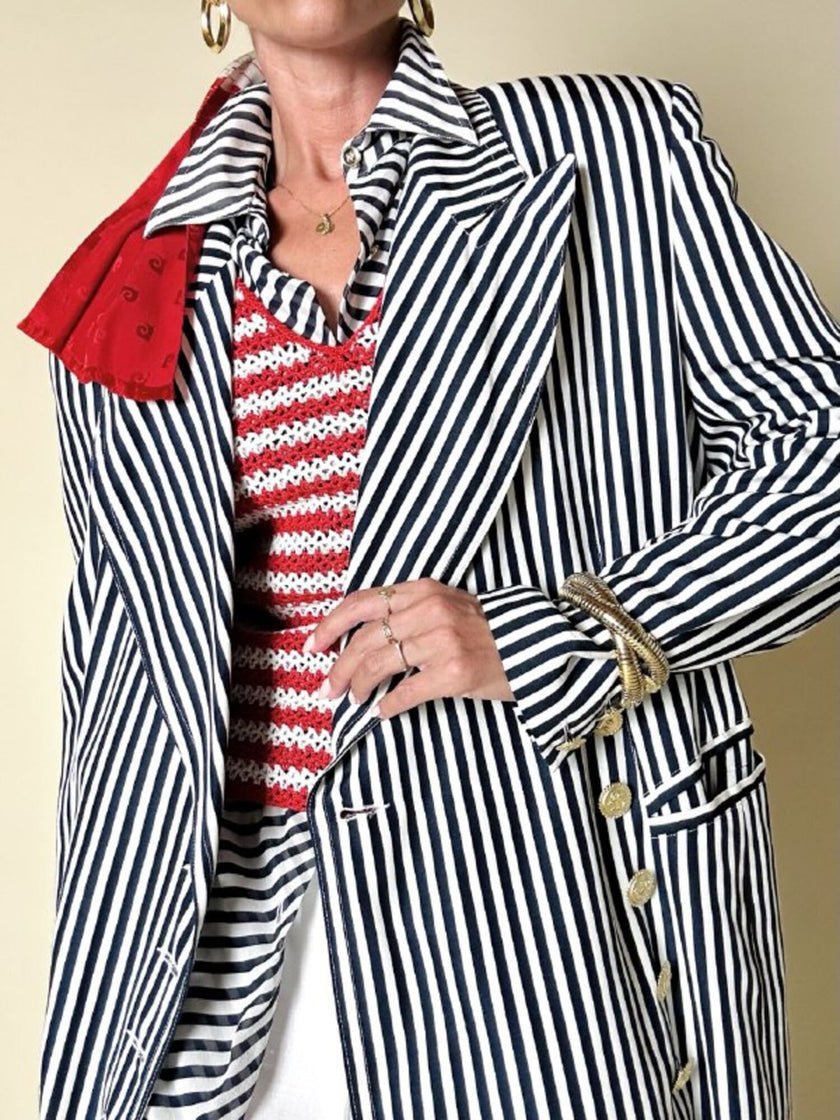 Blazer doppiopetto a righe bianche e blu “Mondí”
