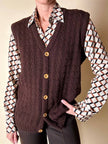Gilet vintage in lana marrone lavorato a trecce con bottoni effetto cuoio