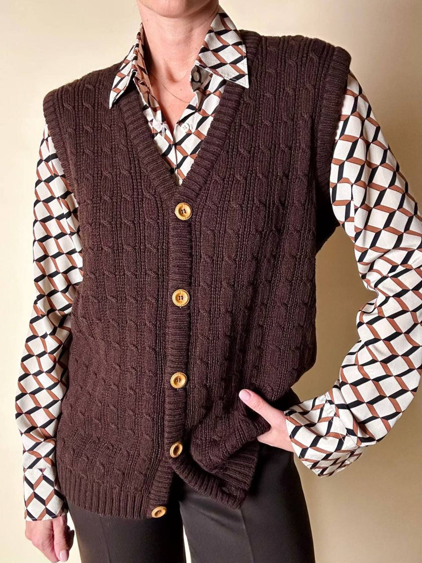 Gilet vintage in lana marrone lavorato a trecce con bottoni effetto cuoio