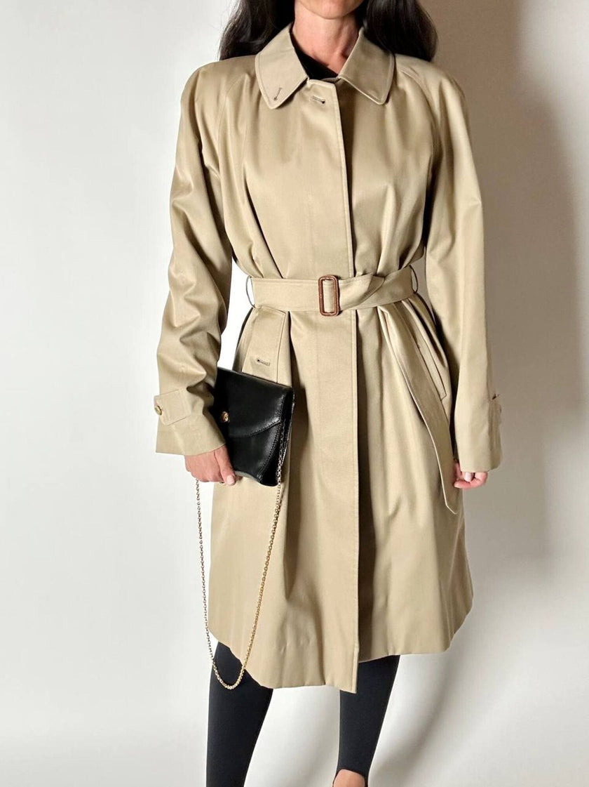 Vintage Burberry’s Trenchcoat aus beigem Gabardine mit passendem Gürtel und Check-Futter