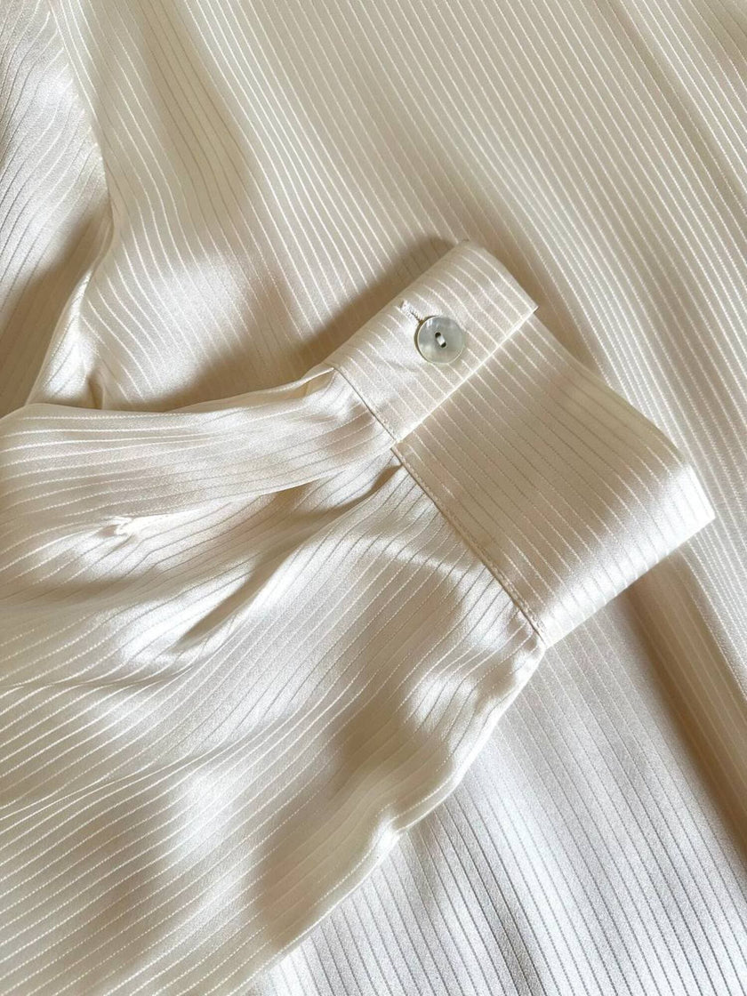Camicia vintage in raso di seta avorio millerighe modello oversize con bottoni di madreperla