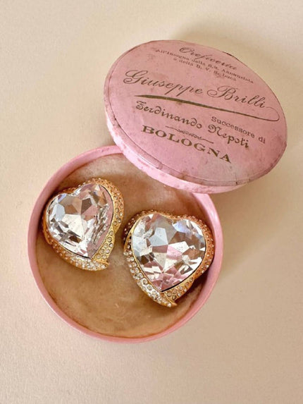 Clip oro con maxi cristalli a forma di cuore “Yves Saint Laurent”