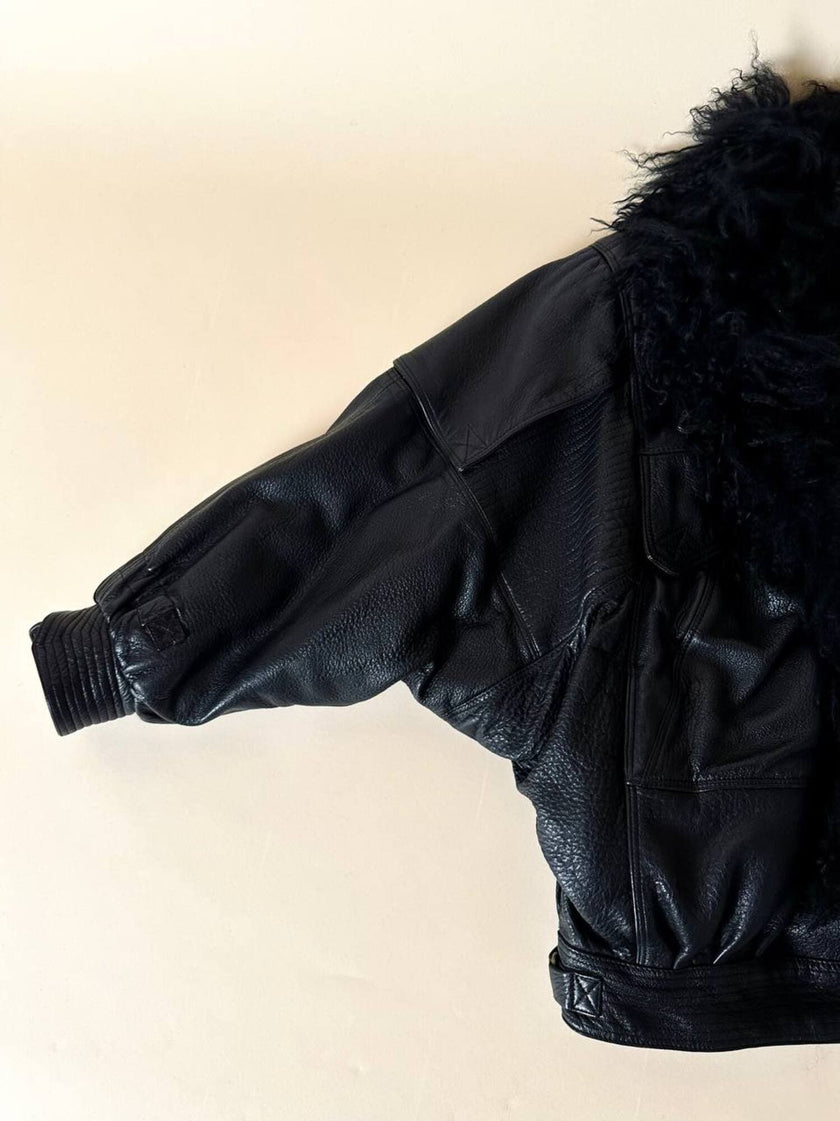 Bomber fatto a mano in pelle nera con maxi collo in mongolia