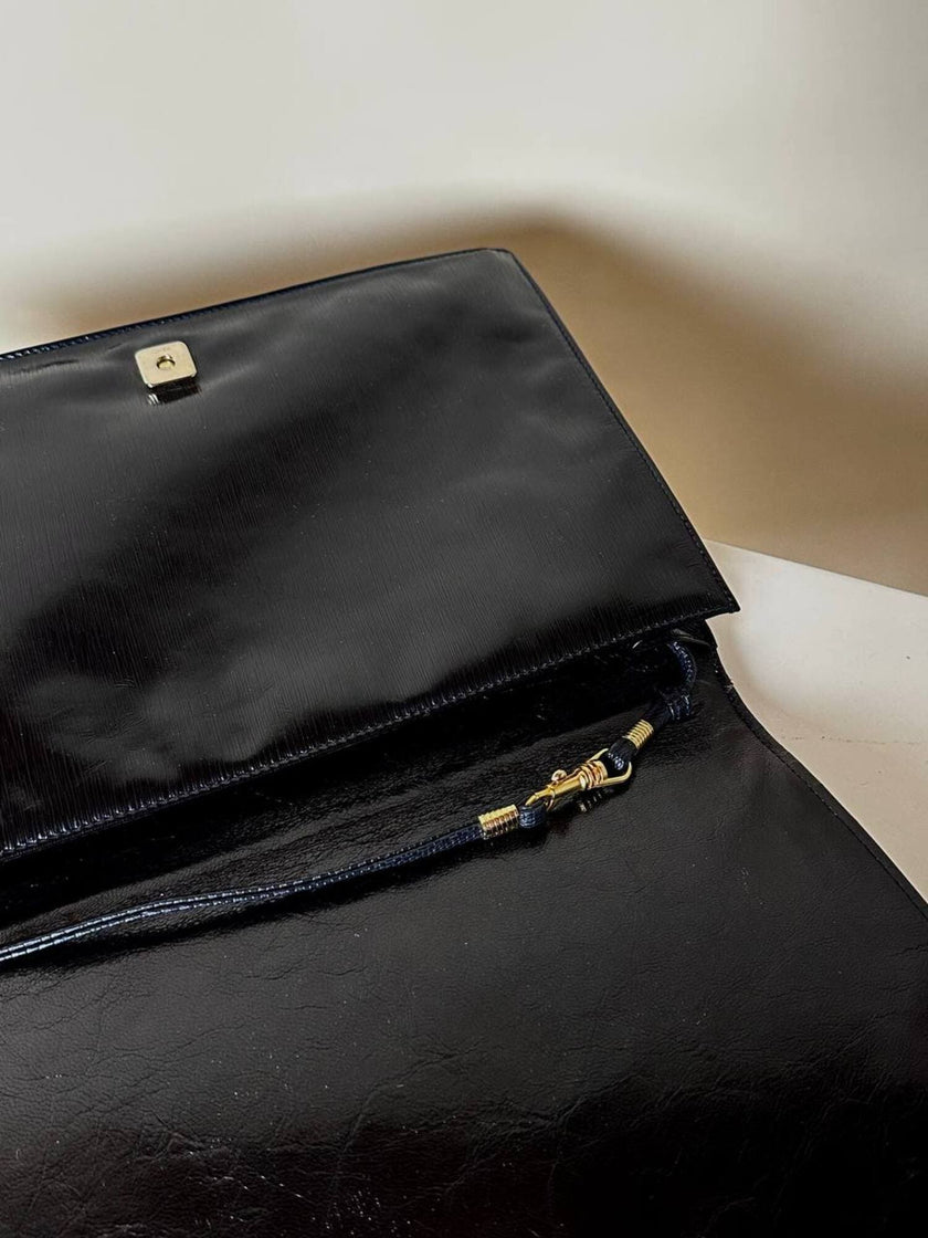 Borsa vintage Fendi in pelle verniciata nera con cuciture concentriche