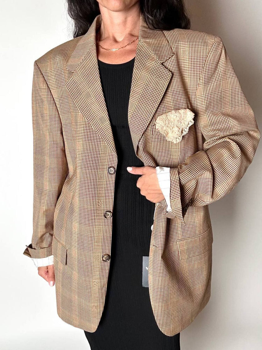 Blazer vintage oversize in fresco di lana principe di Galles beige e marrone con pochette in seta Vincam