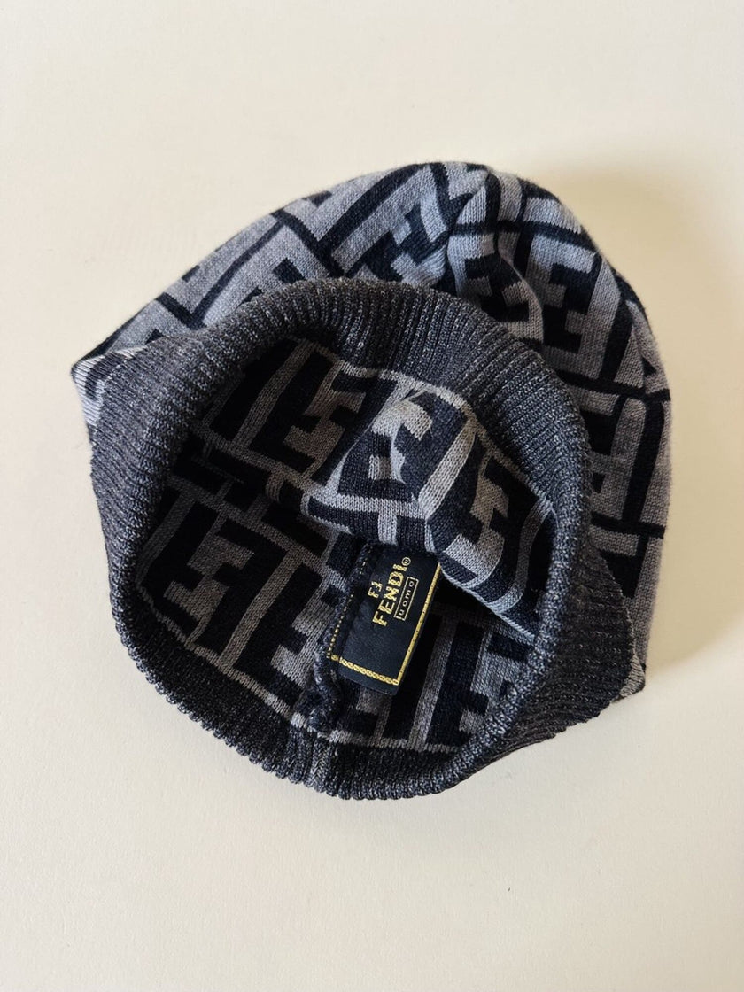 Cappello unisex in lana jacquard Fendi con logo allover
