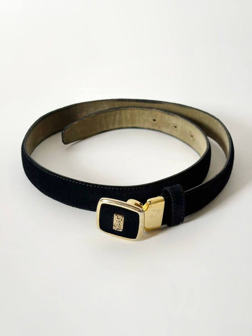 Cintura vintage Yves Saint Laurent in camoscio nero con fibbia logata
