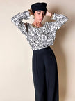 Blusa Yves Saint Laurent in tessuto jacquard bianco e nero fantasia Domino