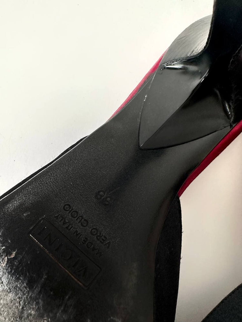 Sandali vintage Vicini in raso di seta nero con cavigliera gioiello
