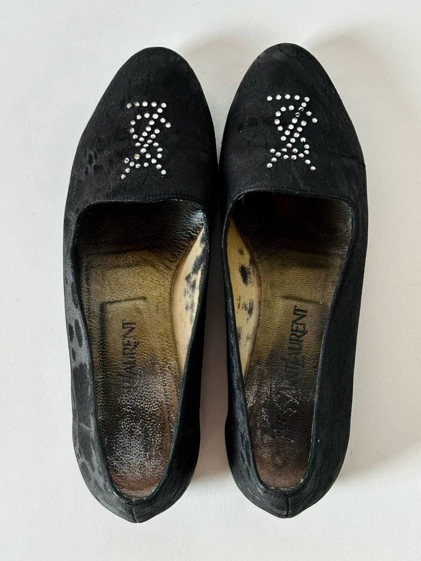 Ballerine slipper Yves Saint Laurent jacquard in tela nera animalier con monogramma YSL in strass